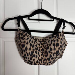 Victoria Secret Lined No-Wire Bra- Medium